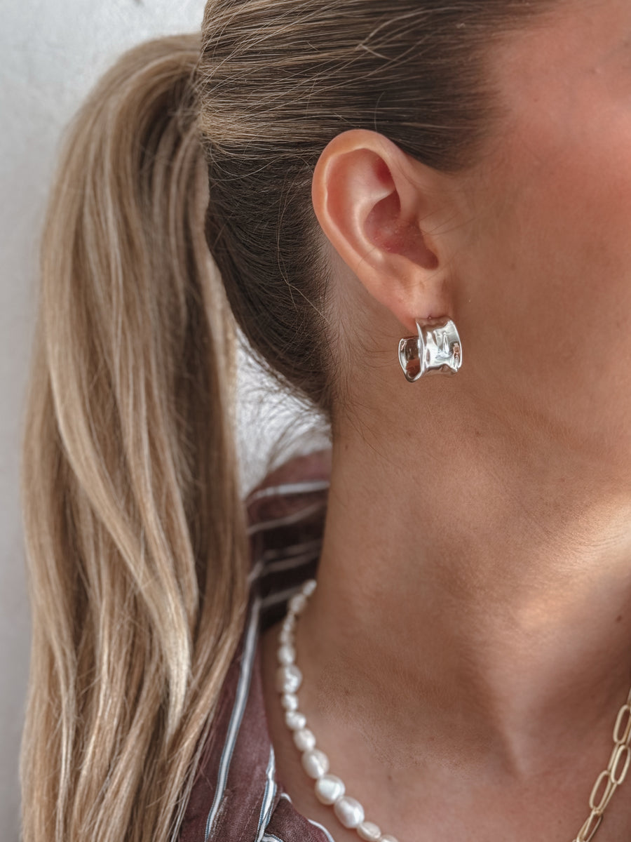 The Amelia Hoop Earrings ( Gold & Silver )